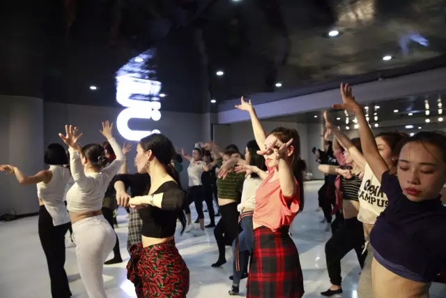 1504088891385344.jpg 10.webp.jpg