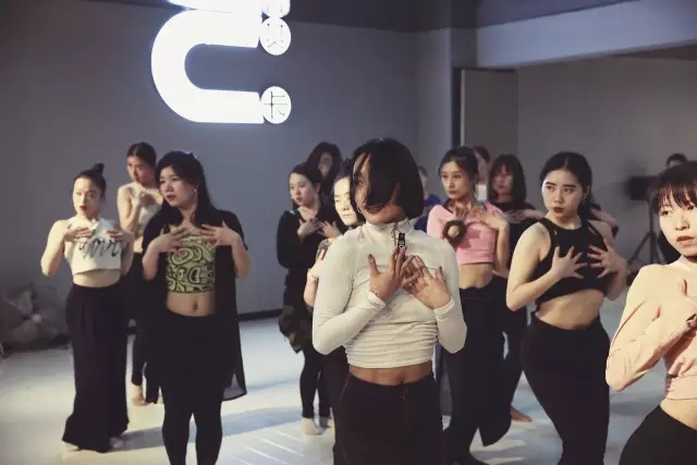 1504088960980849.jpg 21.webp.jpg