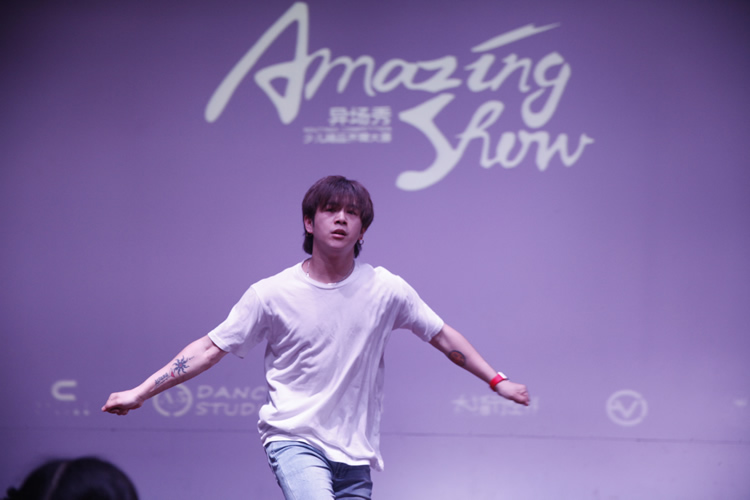 AmazingShow-異場(chǎng)秀: 少兒齊舞大賽POPO王淵震老師裁判秀