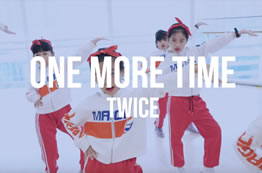 少兒基礎舞蹈群舞，你家有小美女的話(huà)肯定要送來(lái)跳跳舞呀