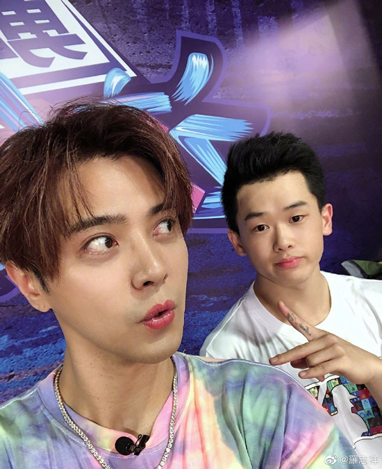 1575715705150740.jpg 6a5de23dgy1g4bff84dc2j211i1a44mk.jpg