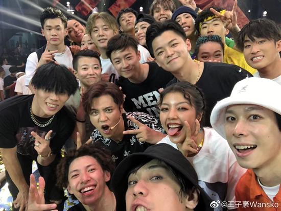 1575715711540479.jpg 6d357df8gy1g5dmrobj7zj213y0u0wne.jpg