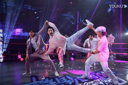 歡快櫻花秀席卷舞臺，少女心爆發(fā)，仙人老師的煙火放的不錯呀！