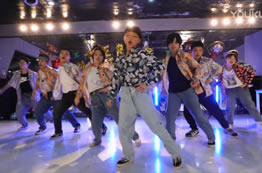 嗷～～～～ 尖叫聲沒(méi)斷過(guò)！ 這也太嗨了吧～