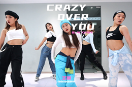 好舞不怕晚呀！萌萌老師真美~